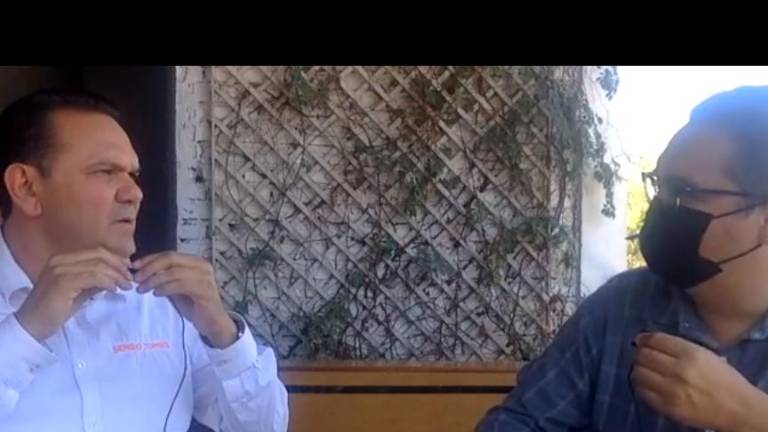Sergio Torres Félix acudió a una entrevista con el periodista Silber Meza y criticó el trabajo del organismo Iniciativa Sinaloa.
