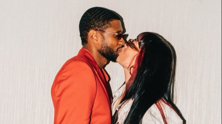Usher se casó con su novia Jenifer.
