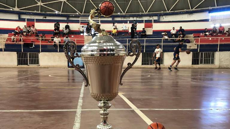 Este fue el trofeo que se llevó el equipo de Peregrinos de Badiraguato en la pasada Copa Regional LBP.