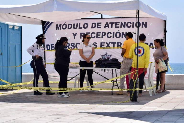 Refuerzan seguridad en playas de Mazatlán con módulos de atención