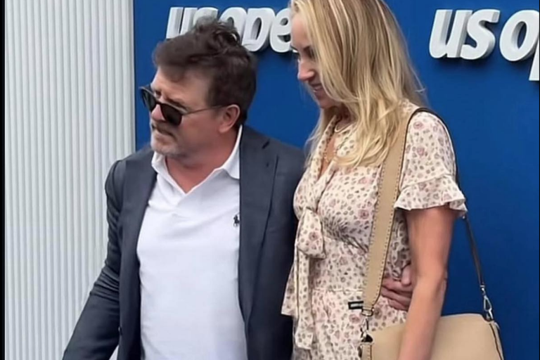 Preocupa a fans la salud del actor Michael J. Fox, fue visto en el U.S Open en silla de ruedas