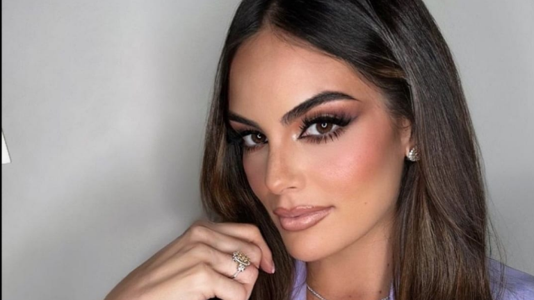 La modelo utilizó sus redes sociales para compartir la noticia con sus seguidores.