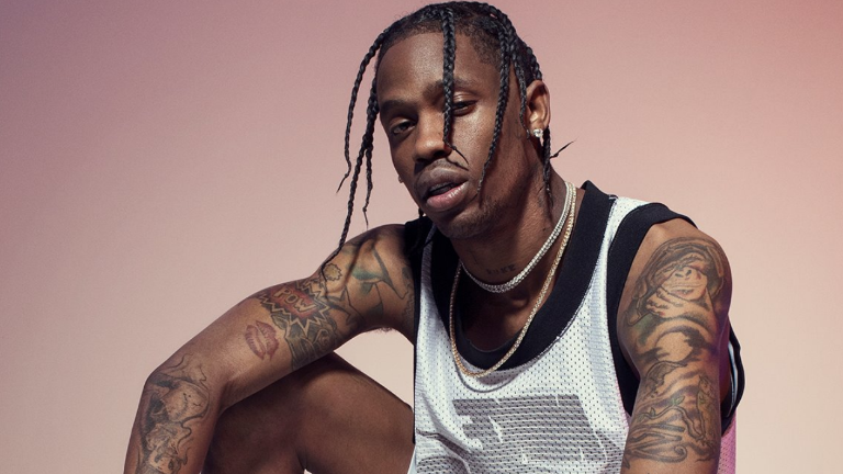 Travis Scott es buscado por la policía de New York tras un altercado en un bar.