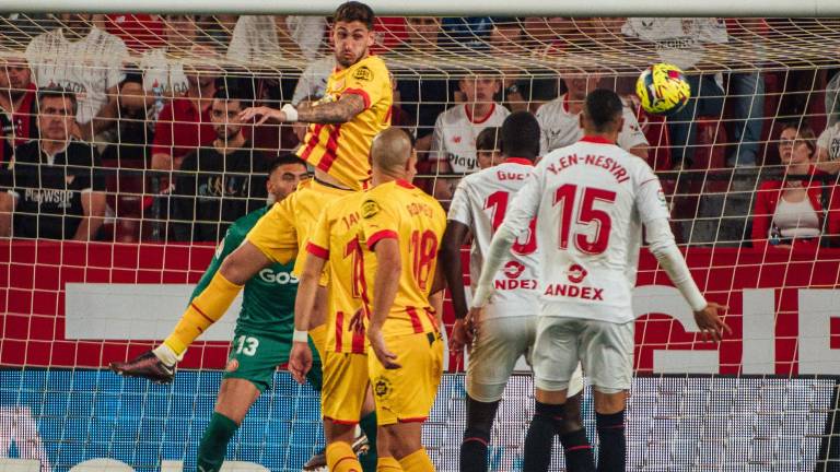 El Girona se metió al Ramón Sánchez Pizjuán para vencer por 2-0 al Sevilla.