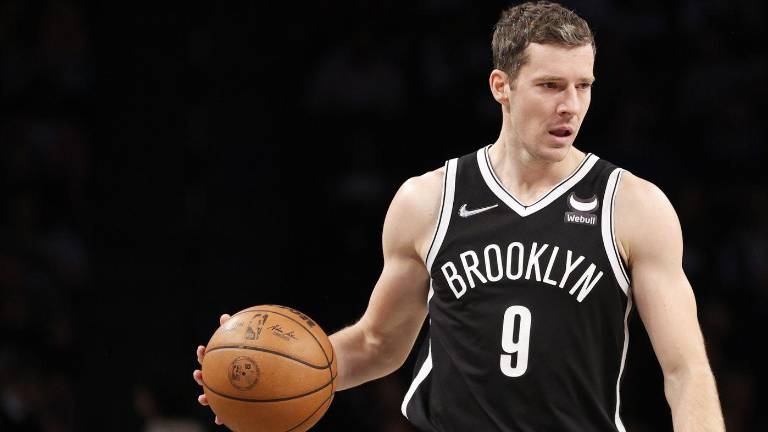 Goran Dragic aportará su experiencia al equipo liderado por DeMar DeRozan y Zach Lavine.