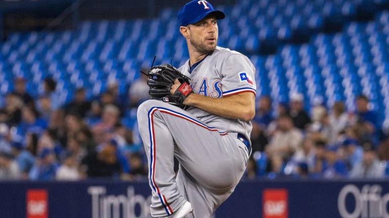 Max Scherzer tiró hasta la sexta entrada, cuando dejó el encuentro por espamos.