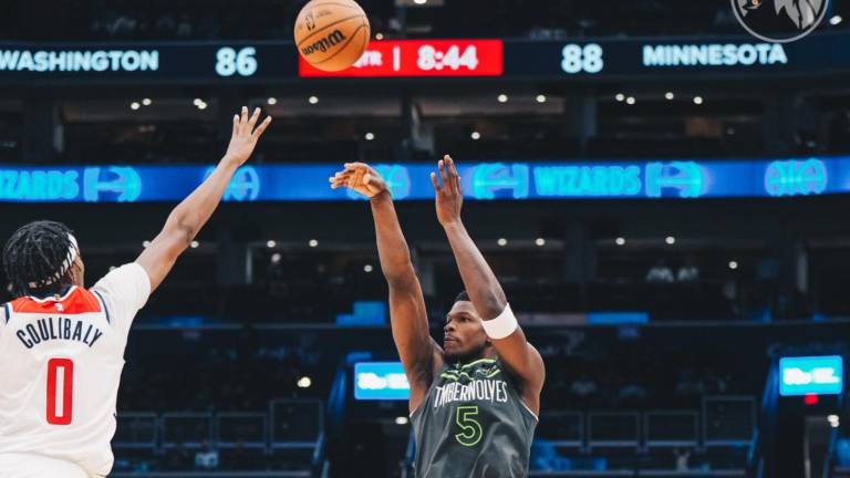 Anthony Edwards alcanzó los 41 puntos frente a Wizards.