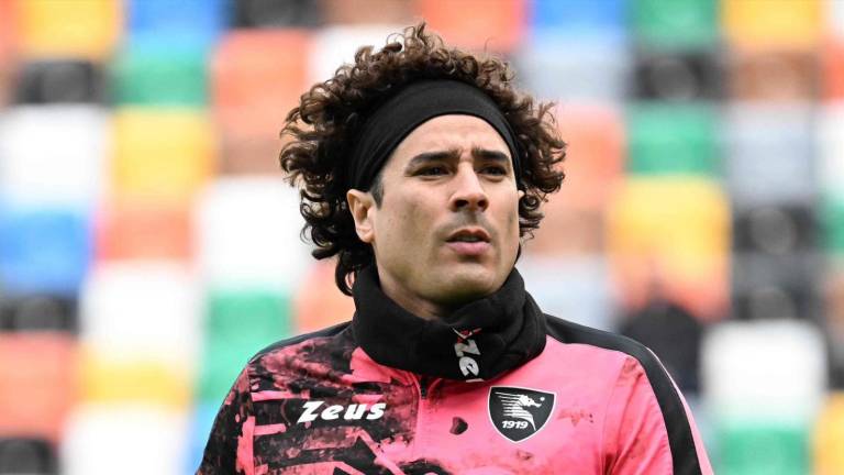 Guillermo Ochoa poco pudo hacer para evitar la derrota del Salernitana.