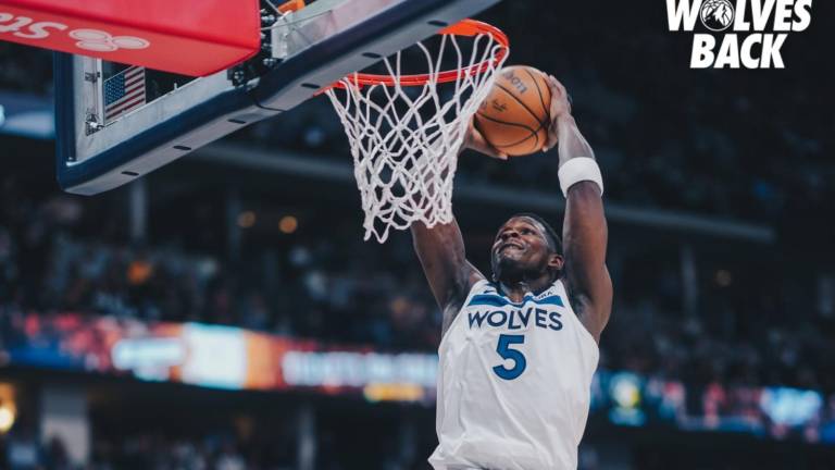 Anthony Edwards volvió a ser parte clave para los Timberwolves, que se pusieron a medio camino de la final del Oeste.