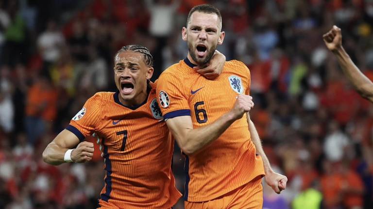 Stefan de Vrij (6) fue uno de los anotadores de los Países Bajos.