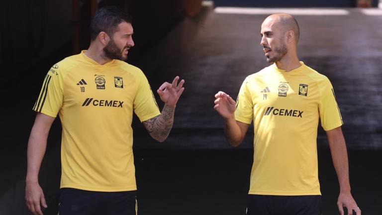 André Pierre Gignac y Guido Pizarro, en el entrenamiento previo al viaje a Columbus, en Estados Unidos.