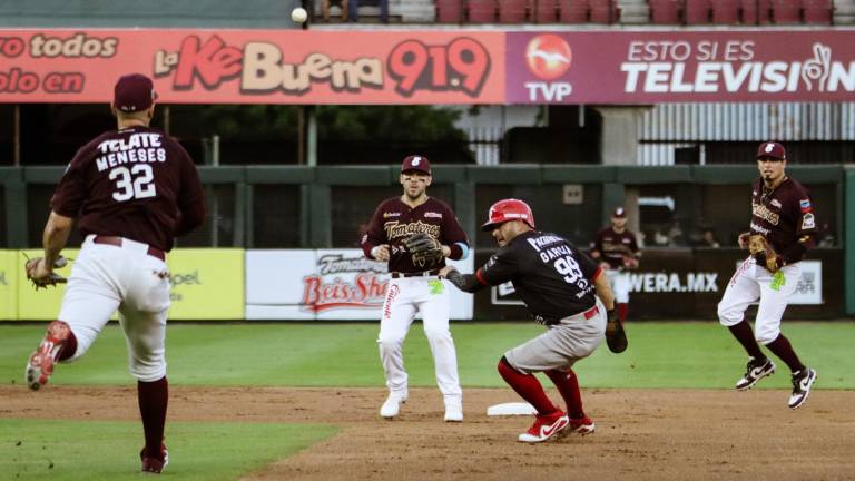 El duelo entre capitalinos y porteños fue muy cerrado.