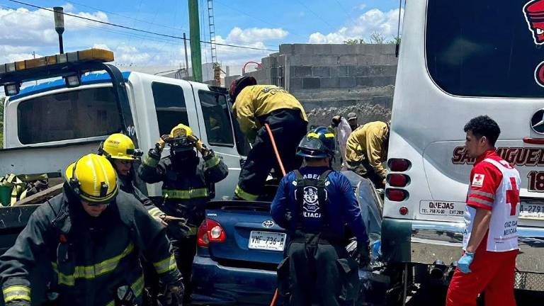 Choque de un camión urbano en Culiacán.