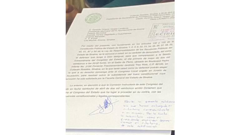 Citatorio entregado en la Presidencia Municipal de Ahome para el Alcalde Gerardo Vargas Landeros.