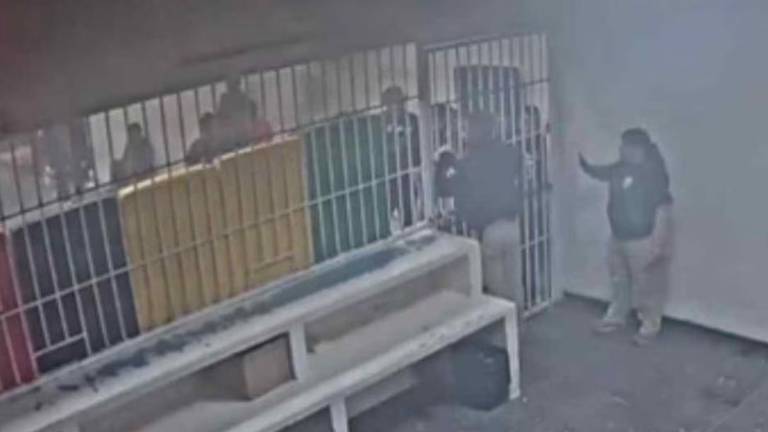 La noche del 27 de marzo se registró un incendio en en la estación provisional Juárez del Instituto Nacional de Migración.