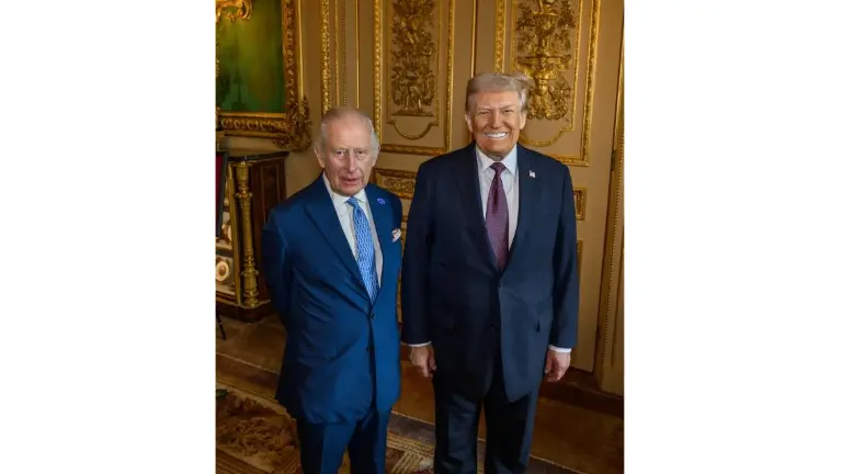 El Presidente de Estados Unidos Donald Trump visita al Rey de Inglaterra, Carlos III.