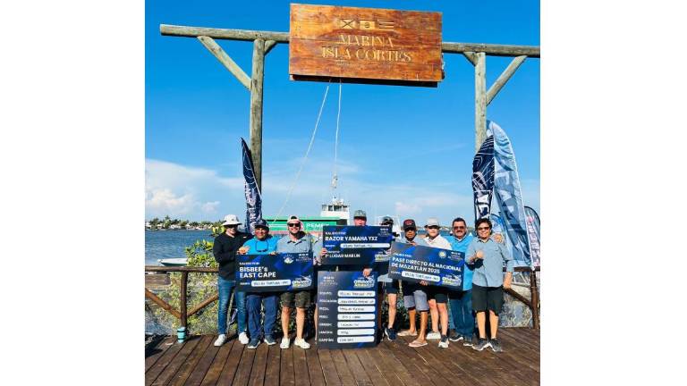 Ganadores del torneo de pesca Offshore celebrado en Altata el fin de semana.