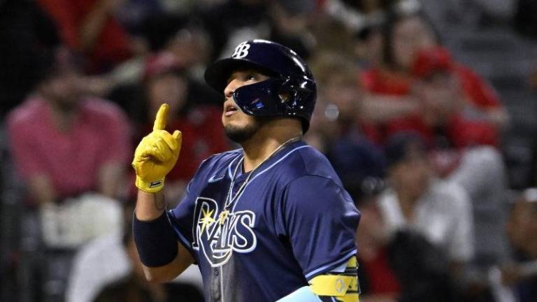 Isaac Paredes llegó a seis jonrones para los Rays en la presente temporada.