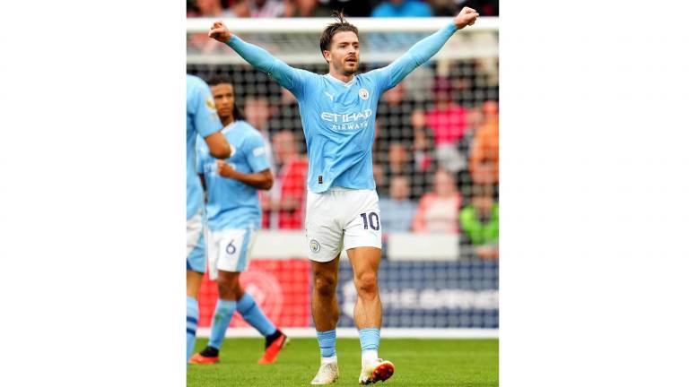 A Jack Grealish le robaron joyas y relojes.