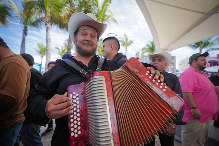 Otorgan apoyos económicos para músicos de Mazatlán