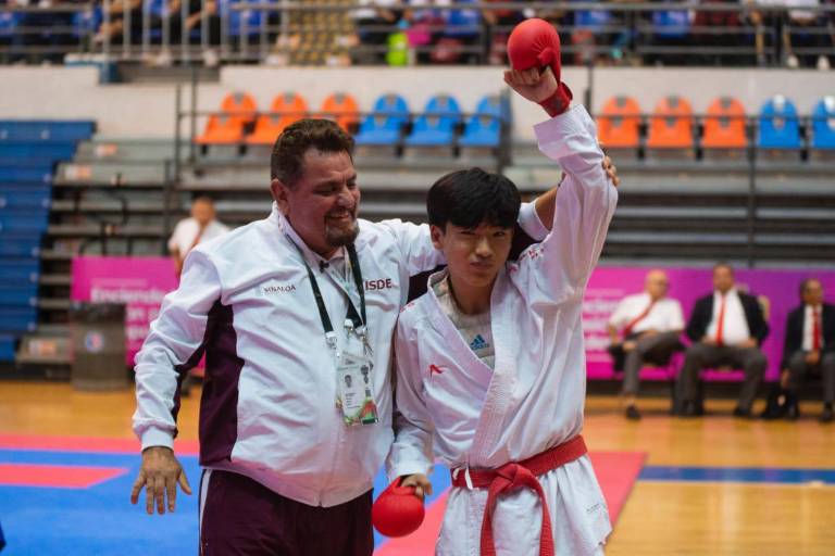 Se baña en oro Kaito Yoshii, en los Nacionales Conade de karate