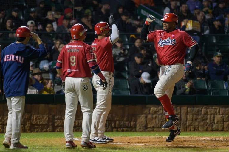 Mexicali se da festín ofensivo en Los Mochis