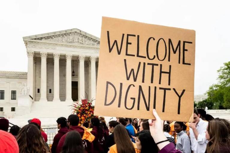 Orden de Biden viola el derecho internacional de los Derechos Humanos y de los refugiados: Human Rights Watch