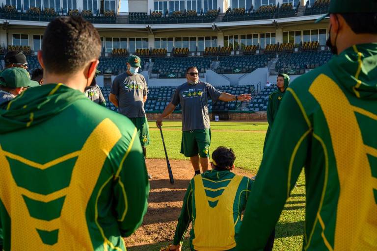 Cañeros de Los Mochis cumple un mes de entrenamientos