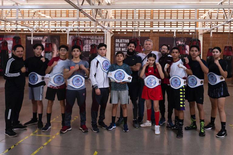 Dominan boxeadores del CARB Torneo Combate en el Pacífico