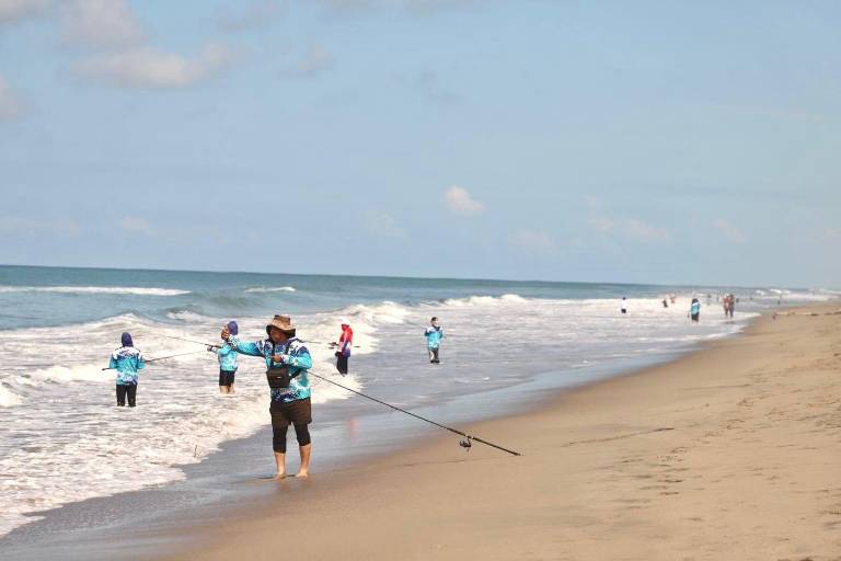Realizan Segunda Edición del Torneo de Pesca de Orilla Boca de Ceuta 2024