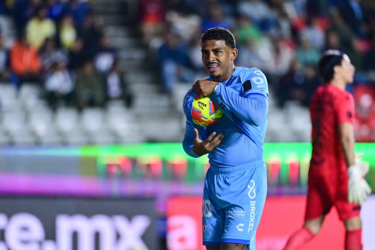 Pachuca golea a Xolos y cierra la Jornada 12 con autoridad