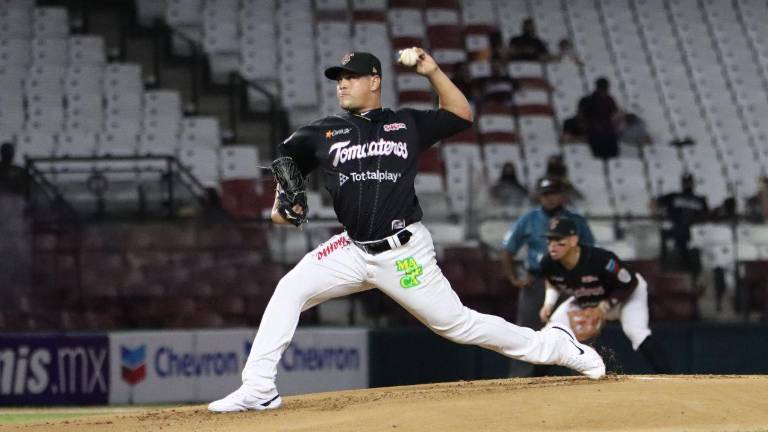 Manny Bañuelos ya platicó con el nuevo mánager de Tomateros, Alfredo Amézaga.