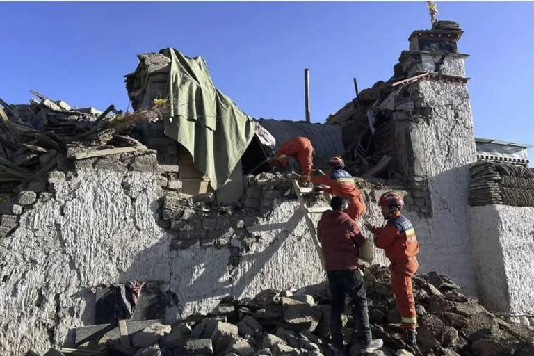 Sismo en la zona china del Tíbet deja al menos 95 personas muertas