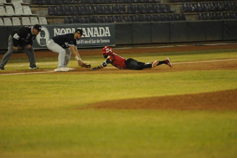 Mayos vence 2-1 a Charros e iguala la serie