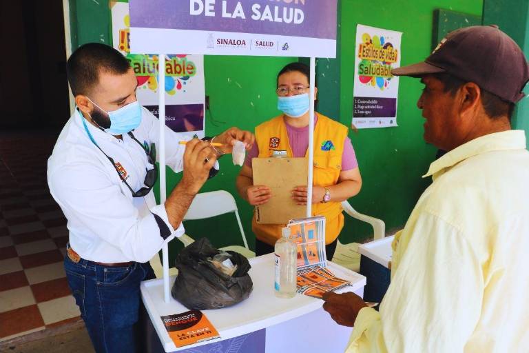 Llevan la Feria de la Salud transforma Isla del Bosque, Escuinapa