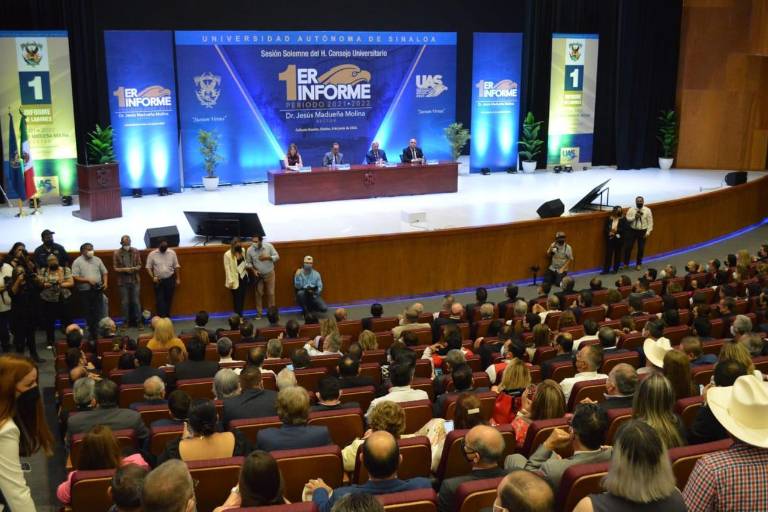 Rinde el Rector su Primer Informe de Labores al frente de la UAS