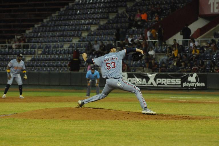 Con joya de Marcelo Martínez, Águilas se lleva la serie ante Mayos