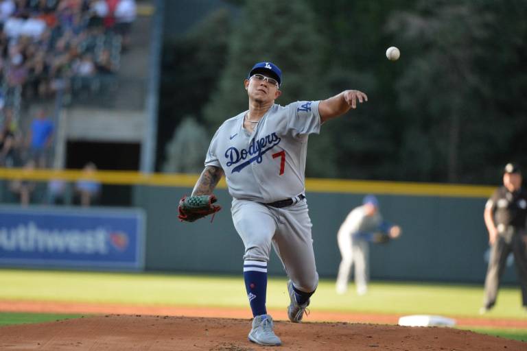 Julio Urías llega a 10 victorias con otra sólida apertura