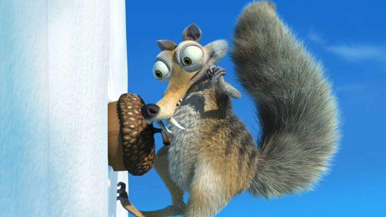 Scrat por fin logra su cometido, disfrutar su bellota.
