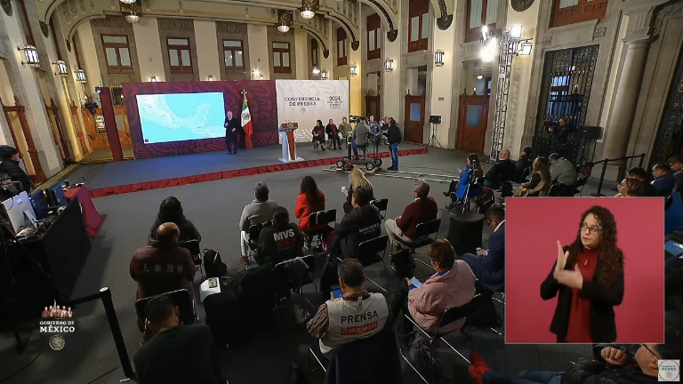 En la conferencia mañanera, el Presidente expresa sus condolencias por la muerte del ex Secretario de Hacienda, Carlos Urzúa.