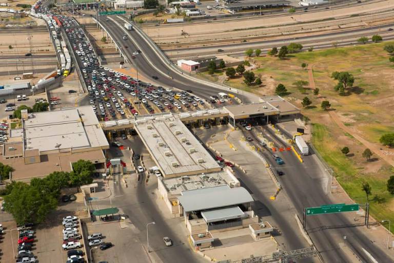 EU suspende las operaciones de carga en Puente de las Américas; serán dos o tres días, prevé SRE