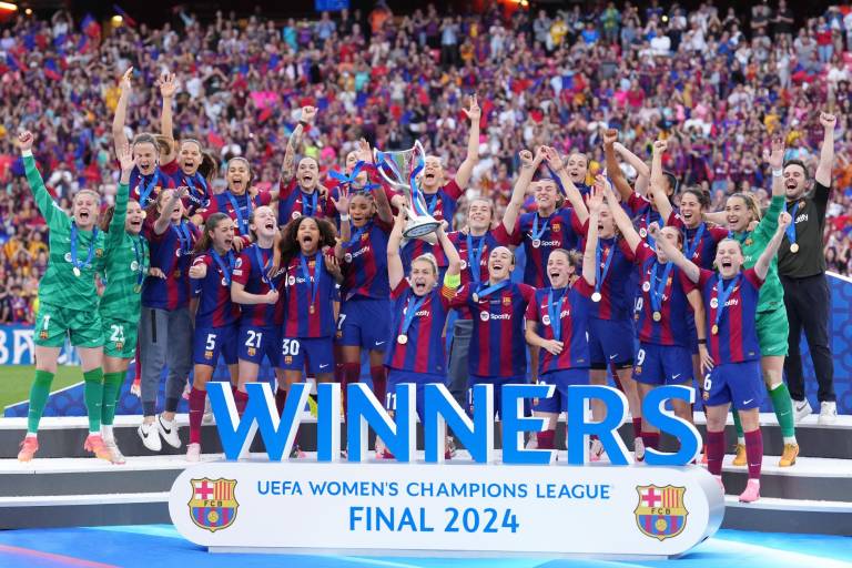 Aitana y Alexia coronan al Barcelona en la Champions League femenil