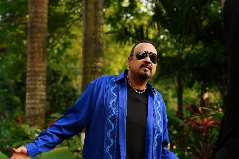 Estrena Pepe Aguilar el video oficial de ‘No me hables de amor’ junto a Intocable
