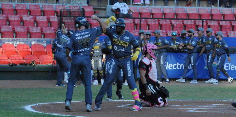 Algodoneros se trae la serie al dividir con Mayos