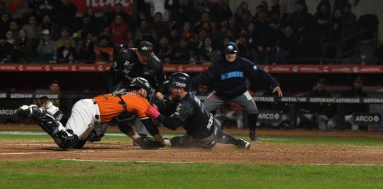Naranjeros y Algodoneros llegan a Guasave con repartición de triunfos en las semifinales.