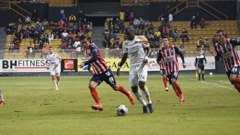 Poco pudo hacer Dorados ante un accidentado primer tiempo.
