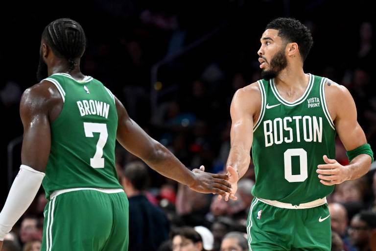 Pierden los Bucks pese a los 48 puntos de Antetokounmpo y los Celtics frenan a los Pacers