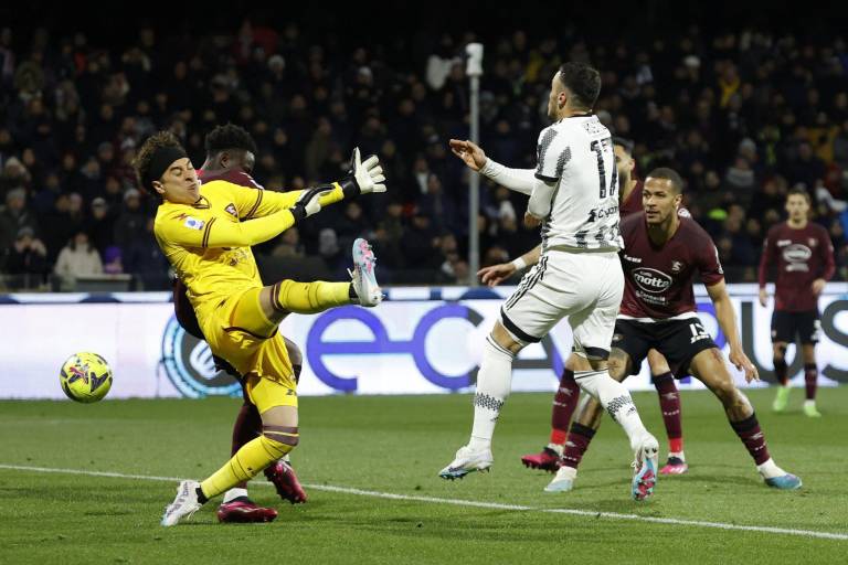 Juventus se reencontró con la senda del triunfo al golear a Salernitana