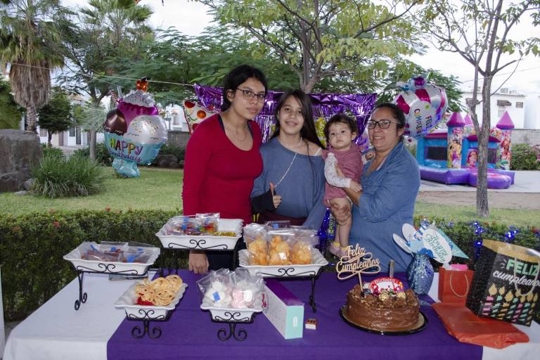 Rosa Emilia celebra sus 13 años