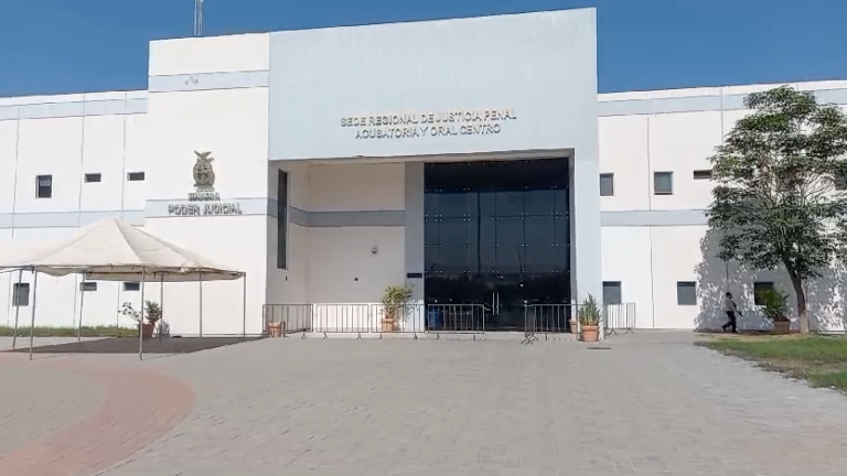 Héctor Melesio Cuén Díaz no acude a la audiencia inicial por compras irregulares cuando fue funcionario de la UAS.
